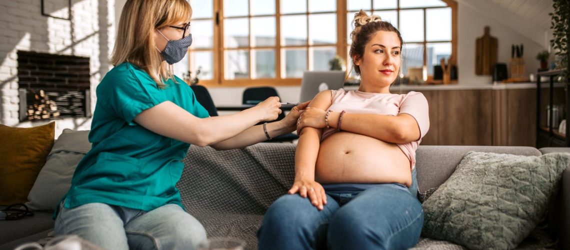 Grossesse : quels sont les vaccins essentiels chez la femme enceinte ?